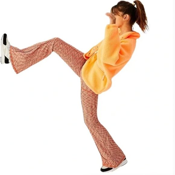 RARE Free People Movement On It Flare Leggings Yoga Pants Knit High Rise Orange - Picture 2 of 6